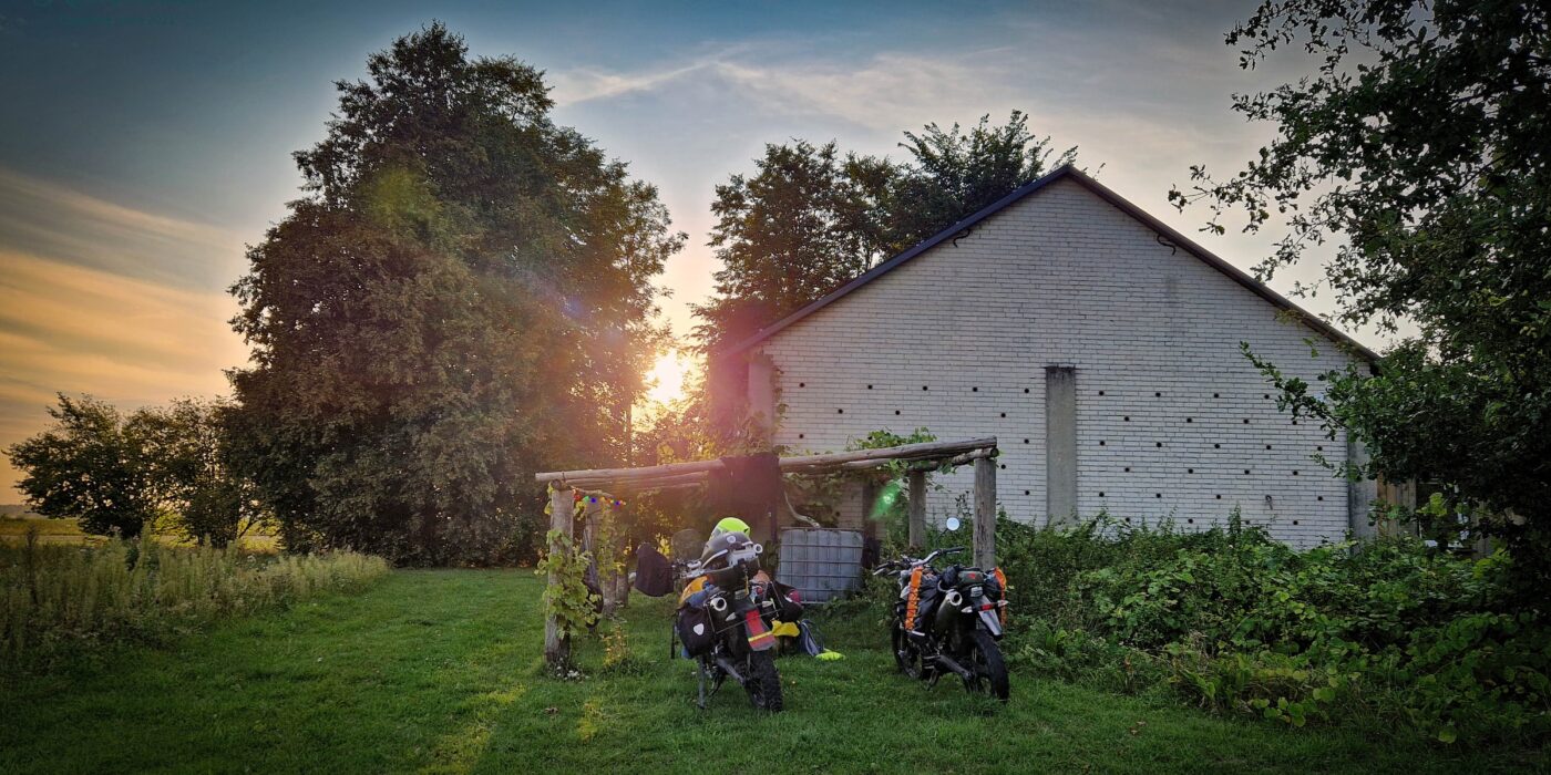 Nice setup for the night next to pergola